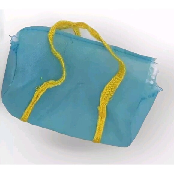 Vintage 1983 Barbie Mattel Superstar Duffle Gym Workout Bag Teal /Yellow Straps - Picture 1 of 8
